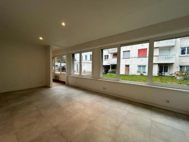APPARTEMENT 4 PIECES 88.45 mÂ² SAINT CLOUD QUARTIER PASTEUR