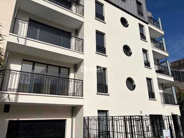 Appartement 4 Pièces 88.8m² à louer 2200 euros SURESNES 92150