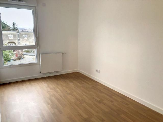 Appartement 4 pièces, 88 m² à louer à Aix les Bains 73100