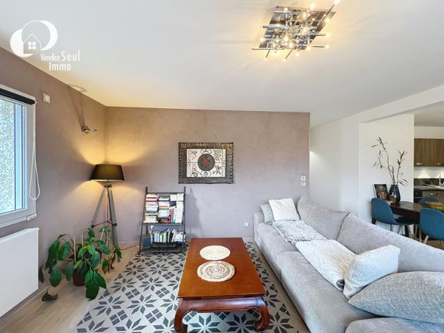 Appartement 4 pièces, 89 m2 1 terrasse 1 cave 2 places