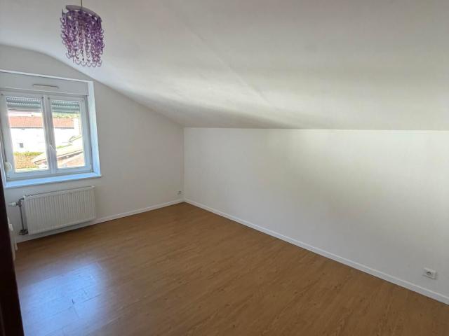 Appartement 4 pièces, 93 m² à louer à Éloyes 88510