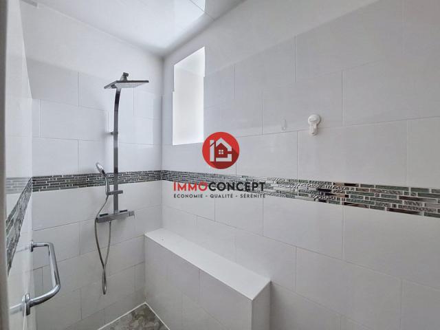 Appartement 4 pièces, 93 m² à louer à Roquemaure 30150