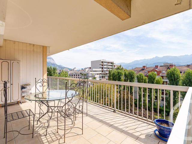 Appartement 4 pièces 93 m²