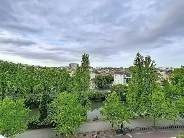 Appartement 4 pièces 90 m²