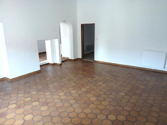 Appartement 4 pièces, 91 m² à louer à Le Val 83143