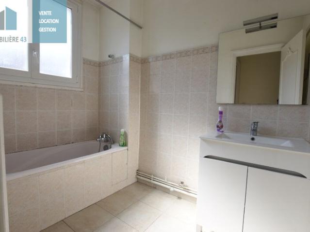 Appartement 4 pièces, 92 m² à louer à Le Puy en Velay 43000