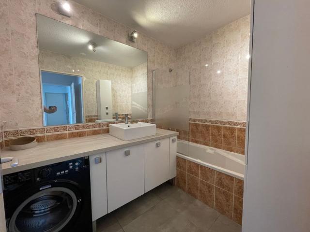 Appartement 4 pièces, 92 m² à louer à Nîmes 30000