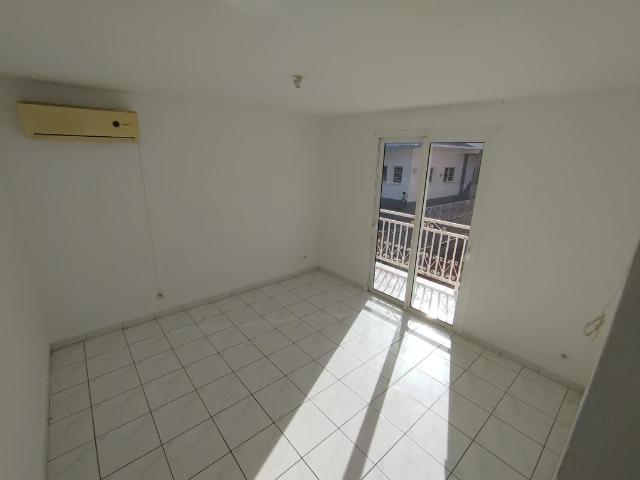 Appartement 4 pièces, 92 m² à louer à Saint Louis 97450