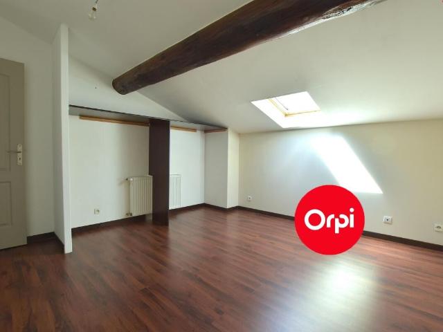 Appartement 4 pièces, 92 m² à louer à Saint Priest 69800