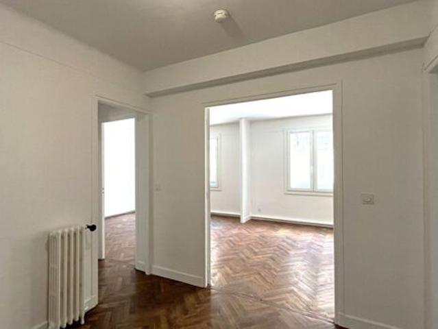 Appartement 4 pièces 92m2 REIMS 995 euros