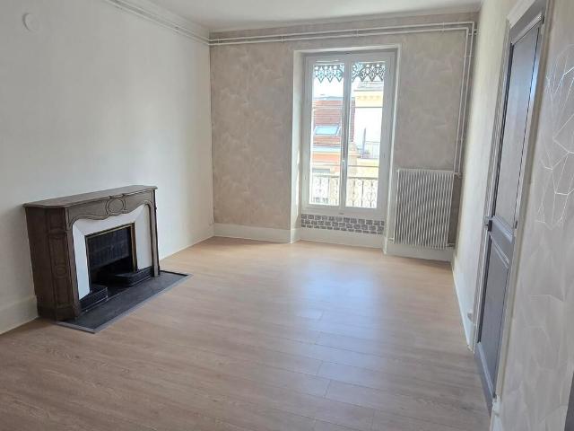 Appartement 4 pièces, 97 m² à louer à Grenoble 38000