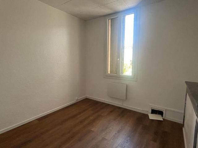 Appartement 4 pièces, 97 m² à louer à Saint Gilles 30800