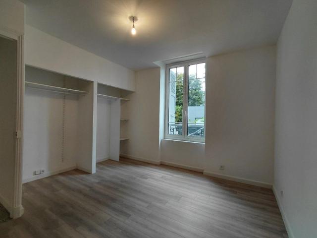 Appartement 4 pièces, 94 m² à louer à Pau 64000