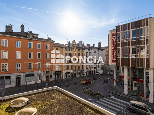 Appartement 4 pièces 94 m²