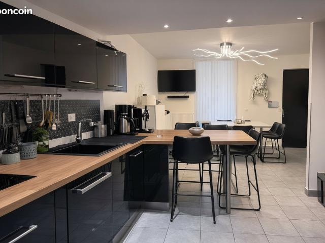 Appartement 4 pièces 94 m²
