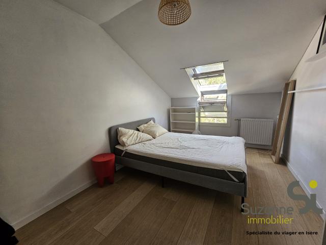 Appartement 4 pièces, 95 m² à louer à Grenoble 38000