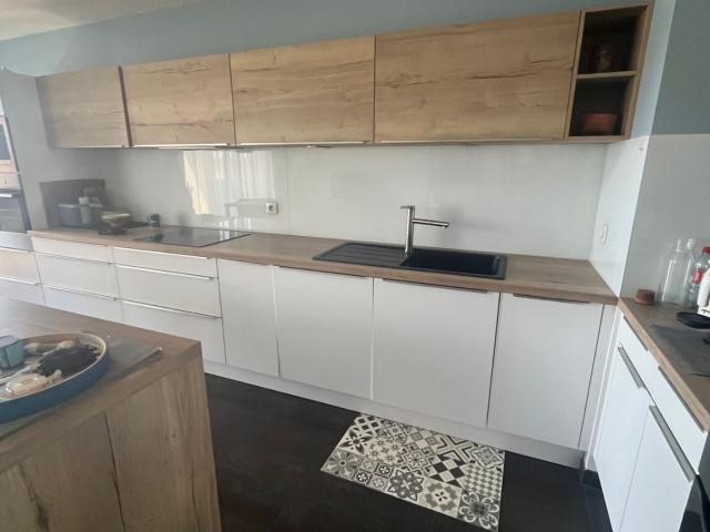 Appartement, 4 pièces, 95 m², CC / mois Réf: CAP RI 001 256338