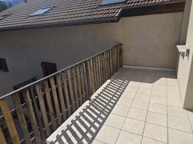 Appartement 4 pièces, 96 m² à louer à Vif 38450