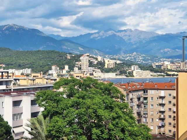 Appartement 4 pièces 98 m²