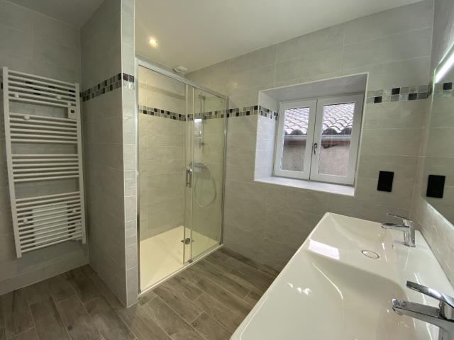 Appartement 4 pièces, 100 m² à louer à Saint Jean le Vieux 64220