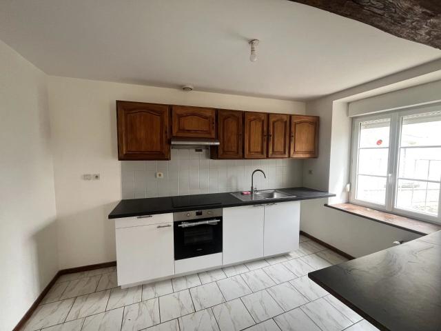 Appartement 4 pièces, 101 m² à louer à Mauregny en Haye 02820