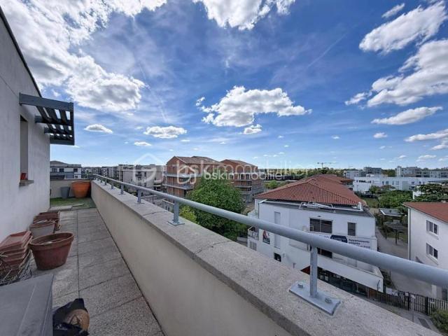 Urgent Appartement 4 pièces 102 m² dernier étage