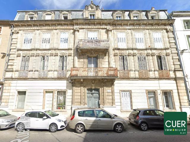 Appartement 3 pièces 104 m²