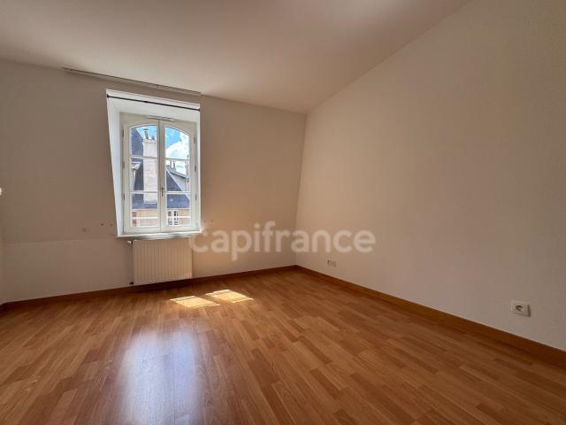 Appartement 4 pièces, 105 m² à louer à Nancy 54000