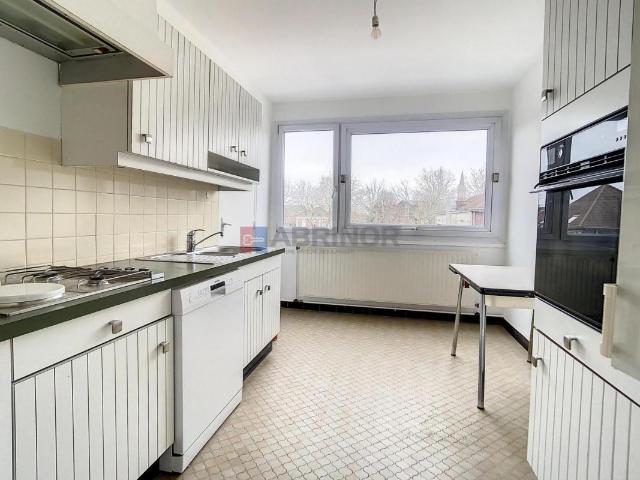 Appartement 4 pièces, 106 m² à louer à Lambersart 59130
