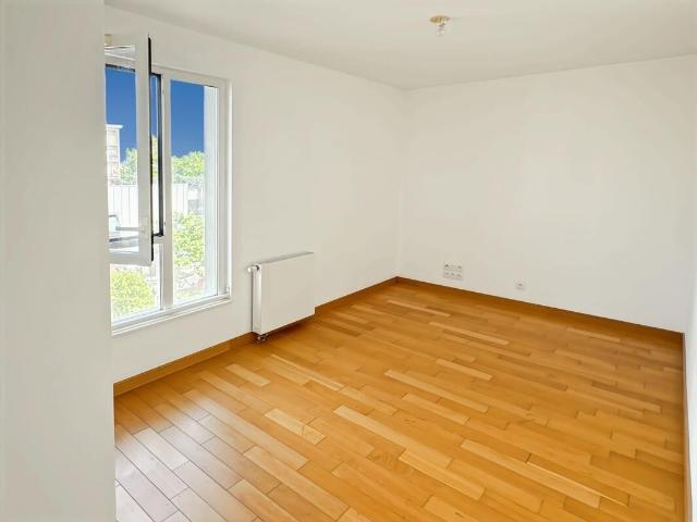 Appartement 4 pièces, 106 m² à louer à Saint Pierre des Corps 37700