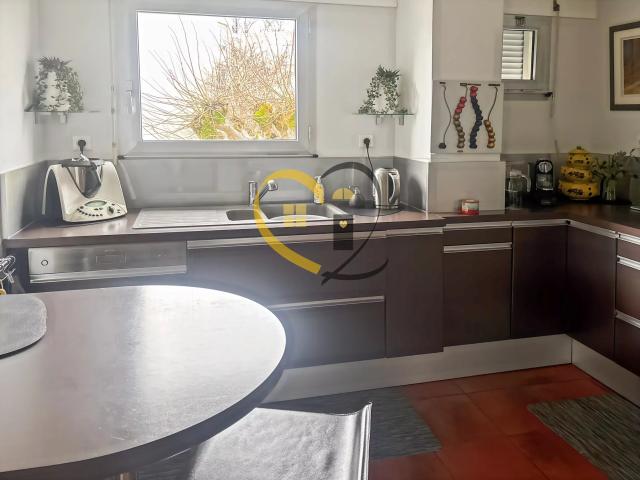 Appartement 4 pièces 106 m² avec balcon en viager occupé, à proximité du centre ville