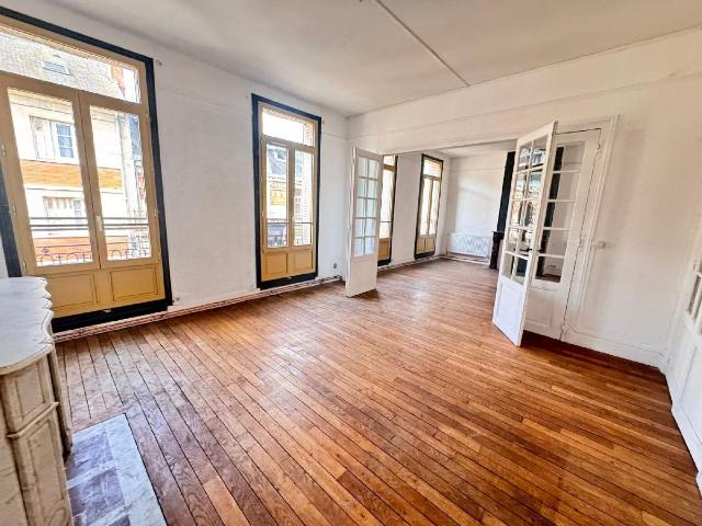 Appartement 4 pièces, 109 m² à louer à Soissons 02200