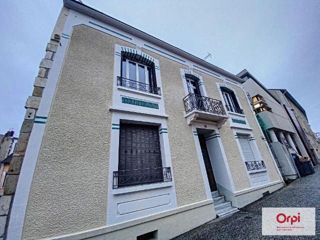 Appartement 4 pièces, 110 m² à louer à Montluçon 03100