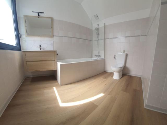 Appartement 4 pièces, 115 m² à louer à Challans 85300