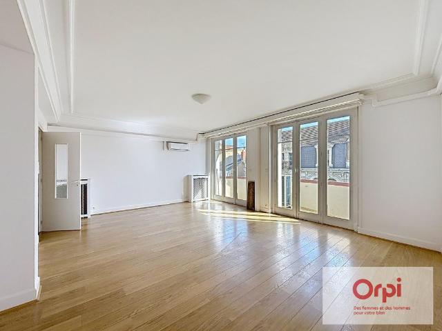 Appartement 4 pièces, 116 m² à louer à Montluçon 03100