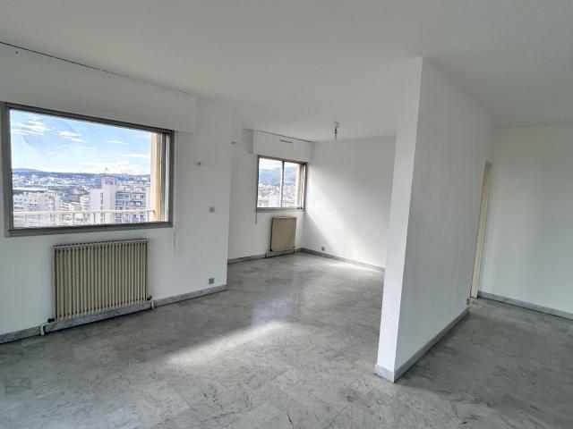 Appartement 4 pièces, 116 m² à louer à Toulon 83000