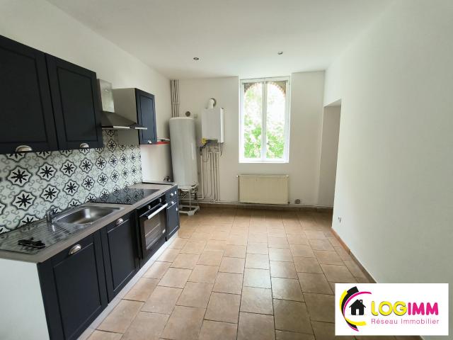 Appartement 4 pièces, 120 m² à louer à Poix du Nord 59218