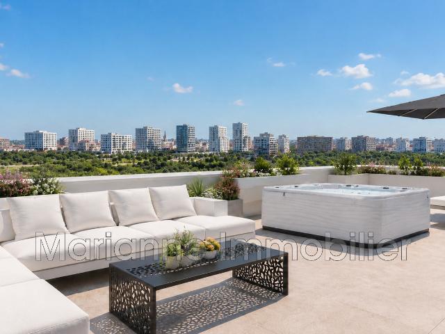 Appartement 4 pièces 180 m²