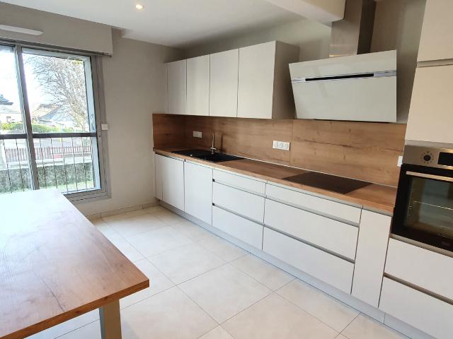 Appartement 4 pièces, 121 m² à louer à Rodez 12000
