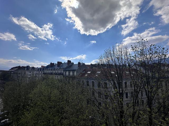Appartement 4 pièces 126 m²