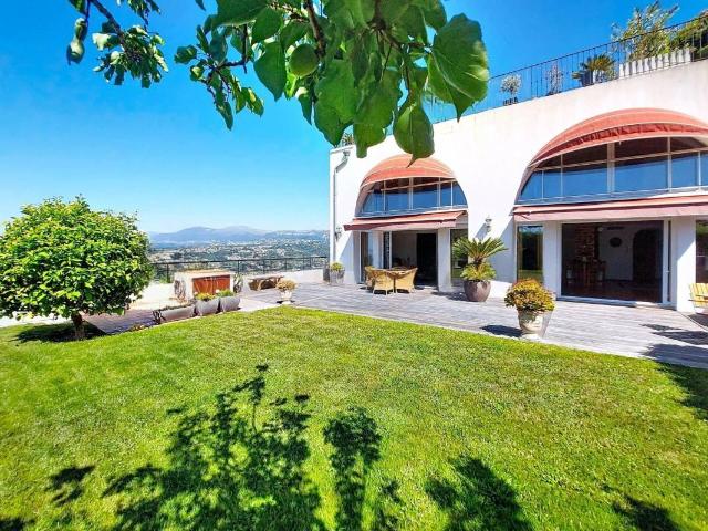 Appartement 4 pièces 126 m²