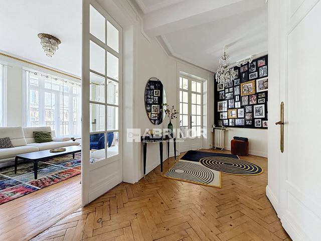 Appartement 4 pièces 126 m²
