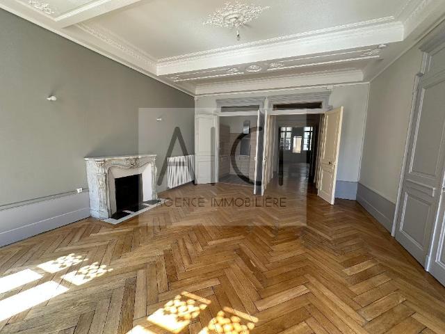 Appartement 4 pièces 132 m²