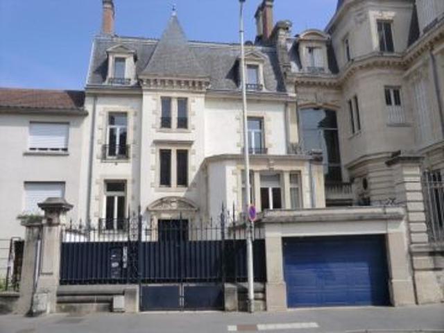 Appartement 4 pièces 135.59 m²