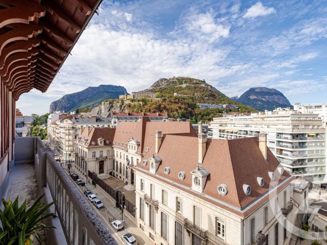 Appartement 4 pièces 136 m²