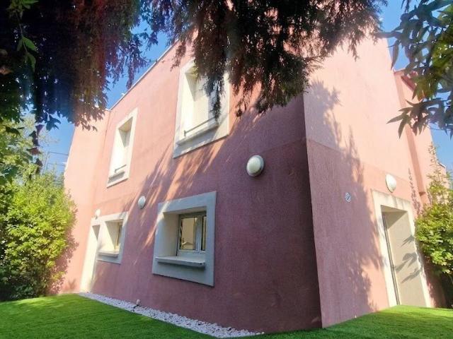 Appartement 4 pièces, 136 m² à louer à Cagnes sur Mer 06800