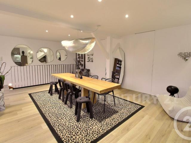 Appartement 4 pièces 137 m²