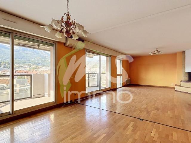 Appartement 4 pièces 138 m²
