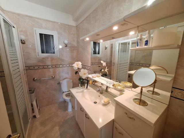 Appartement 4 pièces, 139 m² à louer à Marseille 8 13008