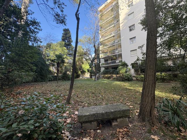 Appartement 4 pièces 140 m²
